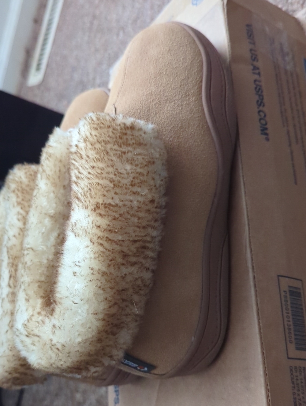 Slippers - Picture 6 of 10